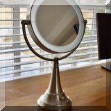 DM07. Vanity mirror. 